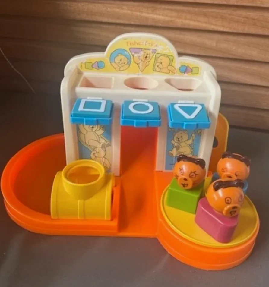 Jouet est le Fisher-Price #413 Shapes & Slides Playground S – photo 2